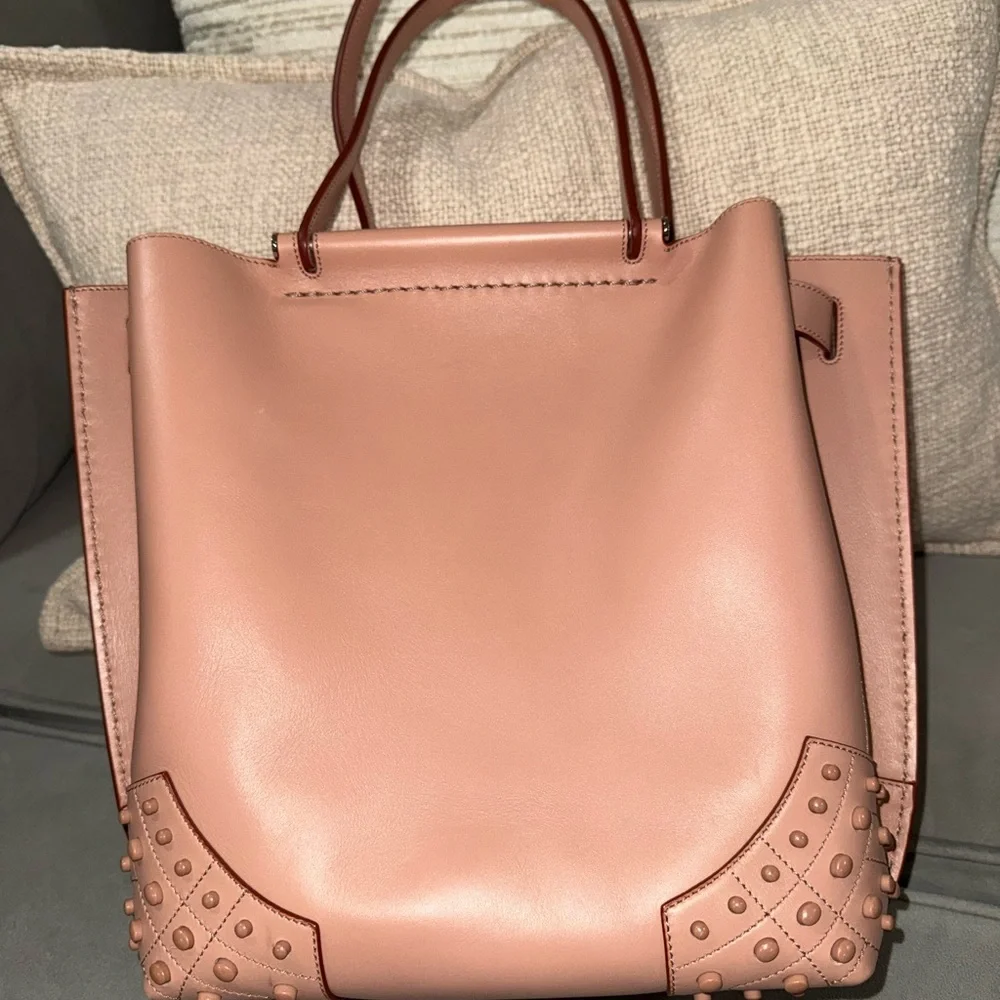 Tod's Wave Shopping Pink Beige Leather Tote Bag - Picture 3 of 10